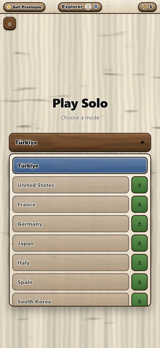 Choosing a map before a solo game: Türkiye is selected and the other countries are listed with download buttons.